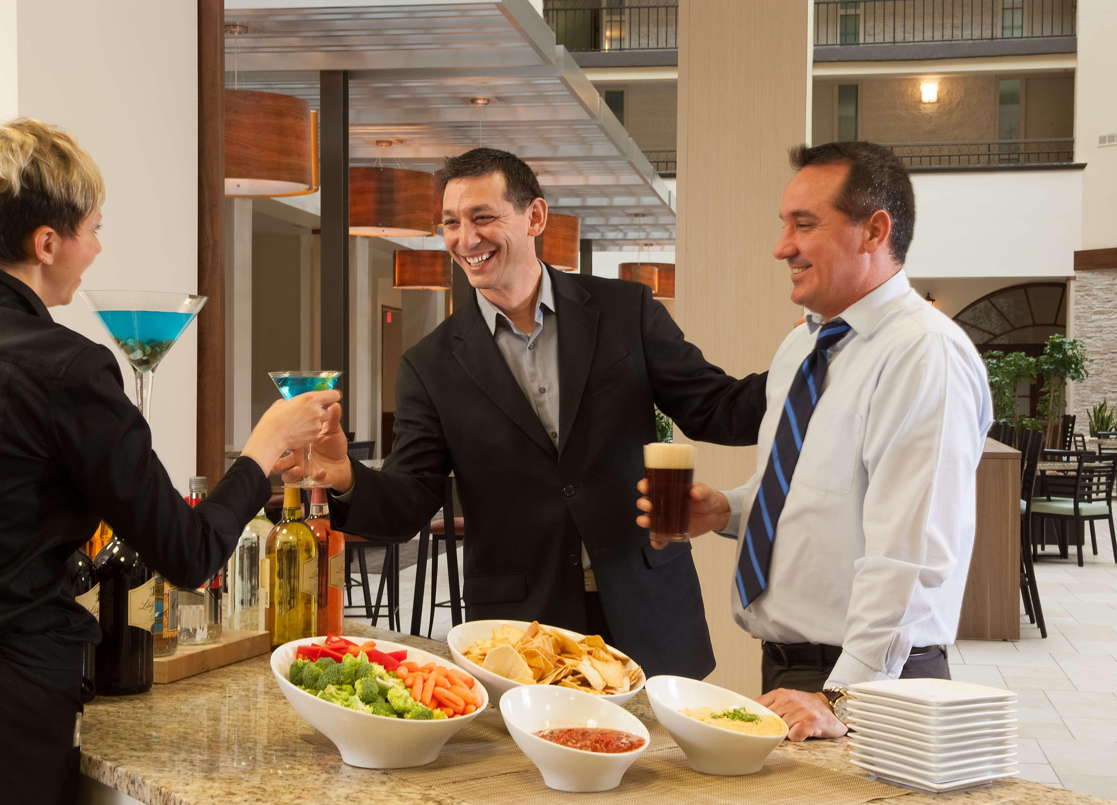 Embassy Suites By Hilton Nashville Airport Ngoại thất bức ảnh