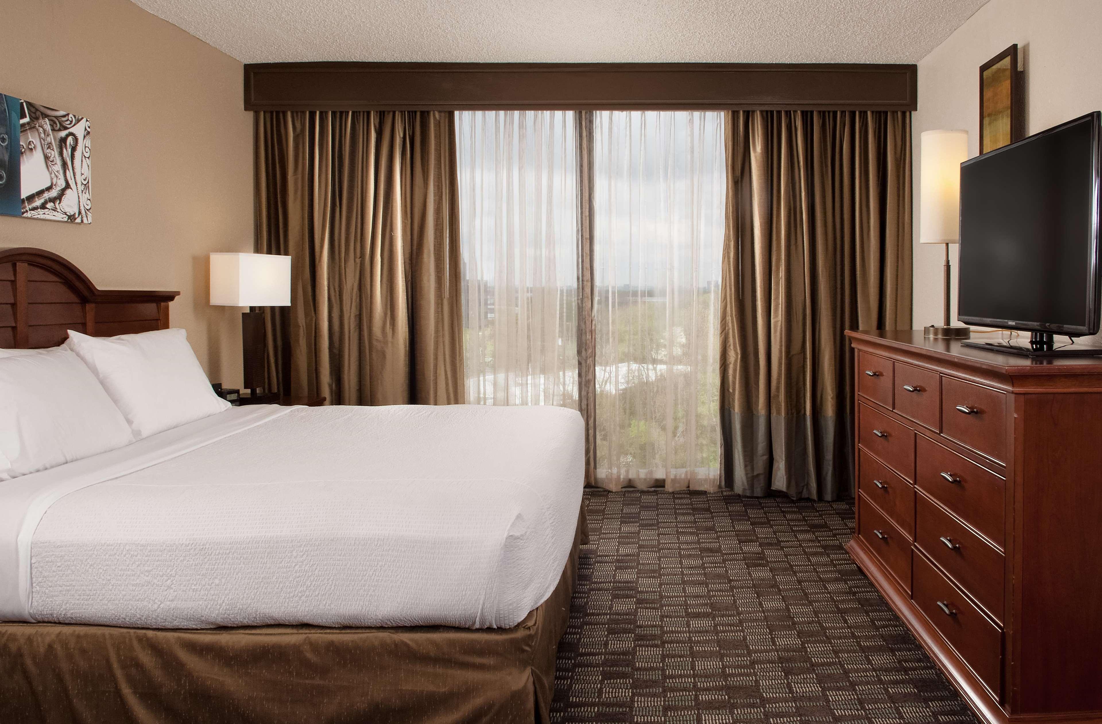 Embassy Suites By Hilton Nashville Airport Ngoại thất bức ảnh