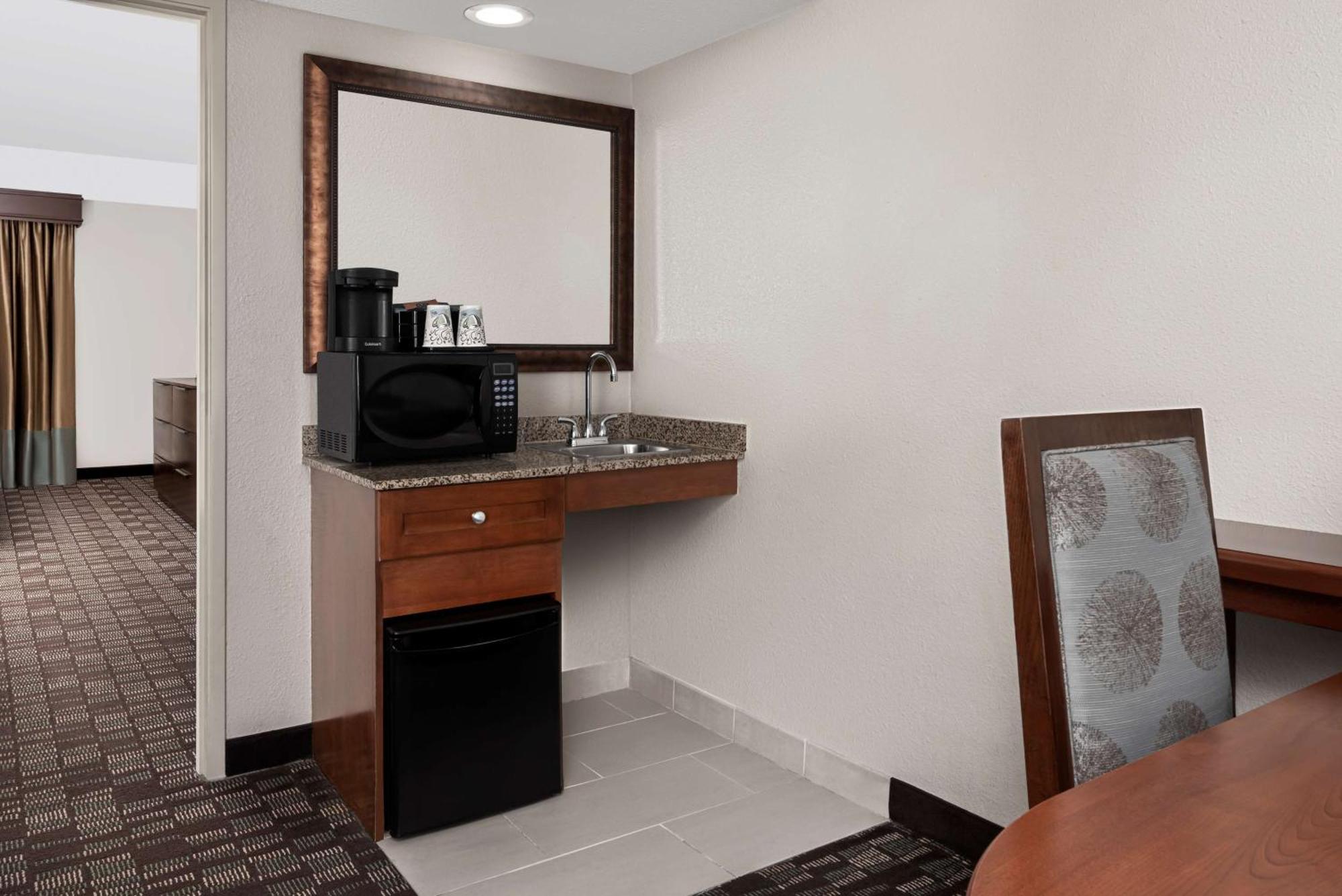 Embassy Suites By Hilton Nashville Airport Ngoại thất bức ảnh