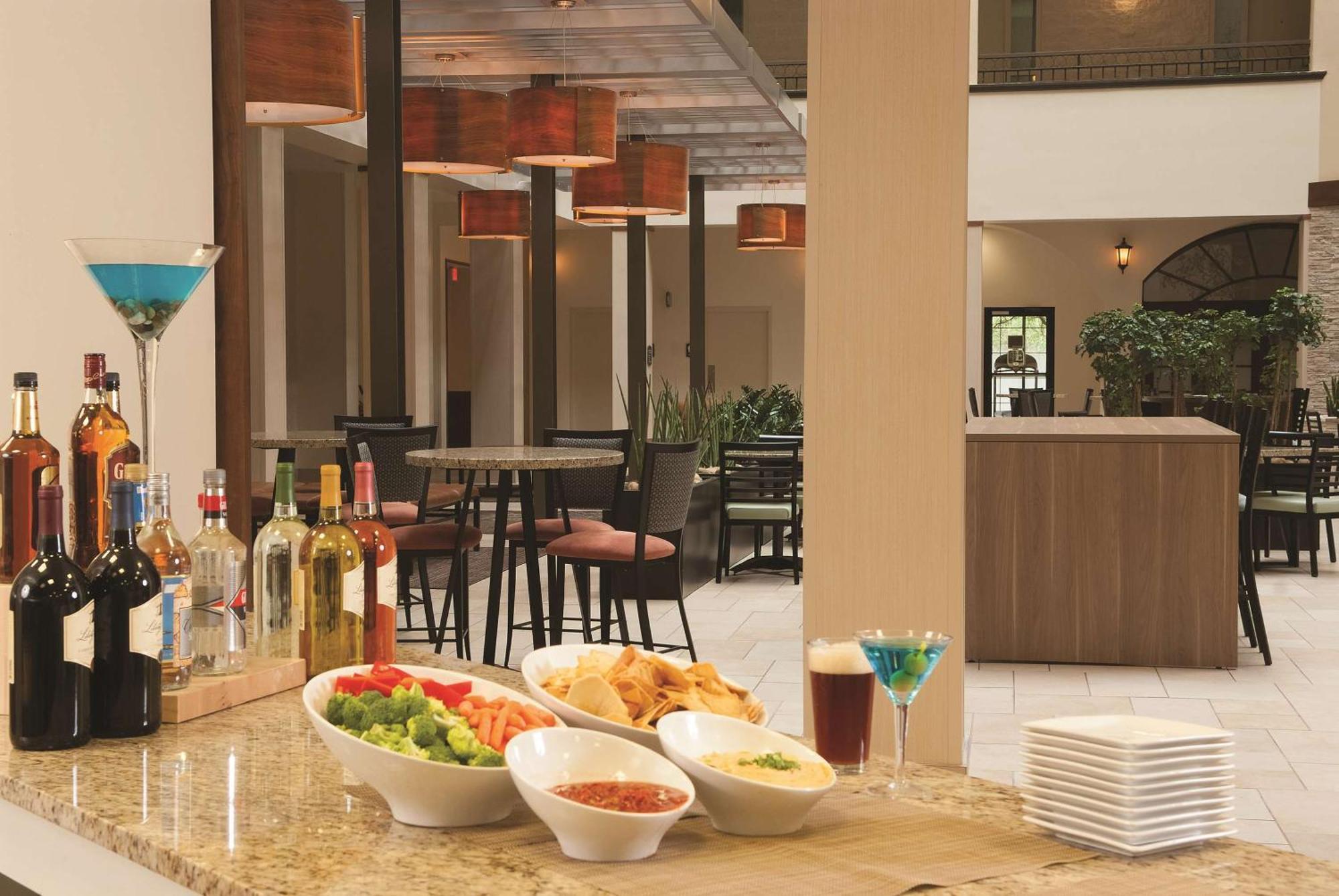 Embassy Suites By Hilton Nashville Airport Ngoại thất bức ảnh
